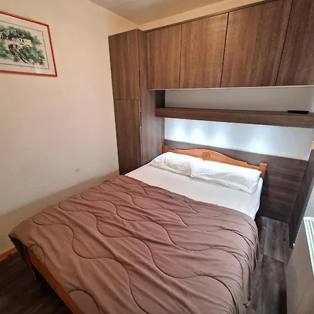 4 Pieces Pour 6/8 Personnes Avec Terrasse, Proche Pistes Et Centre A - Fr-1-265-172 Apartment *